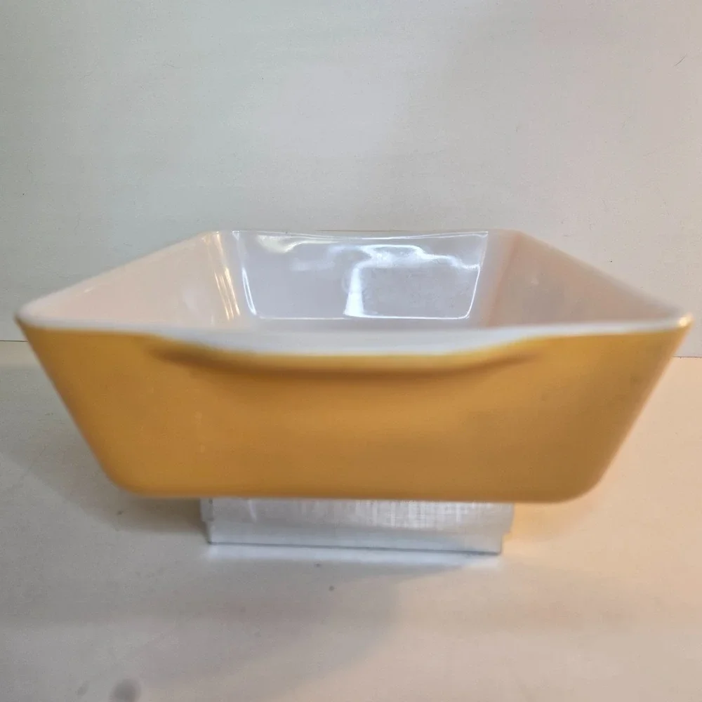 Pyrex Ovenware 1.5 QT Baking Casserole Dish 0503 Yellow w/ Flowers Butterflies